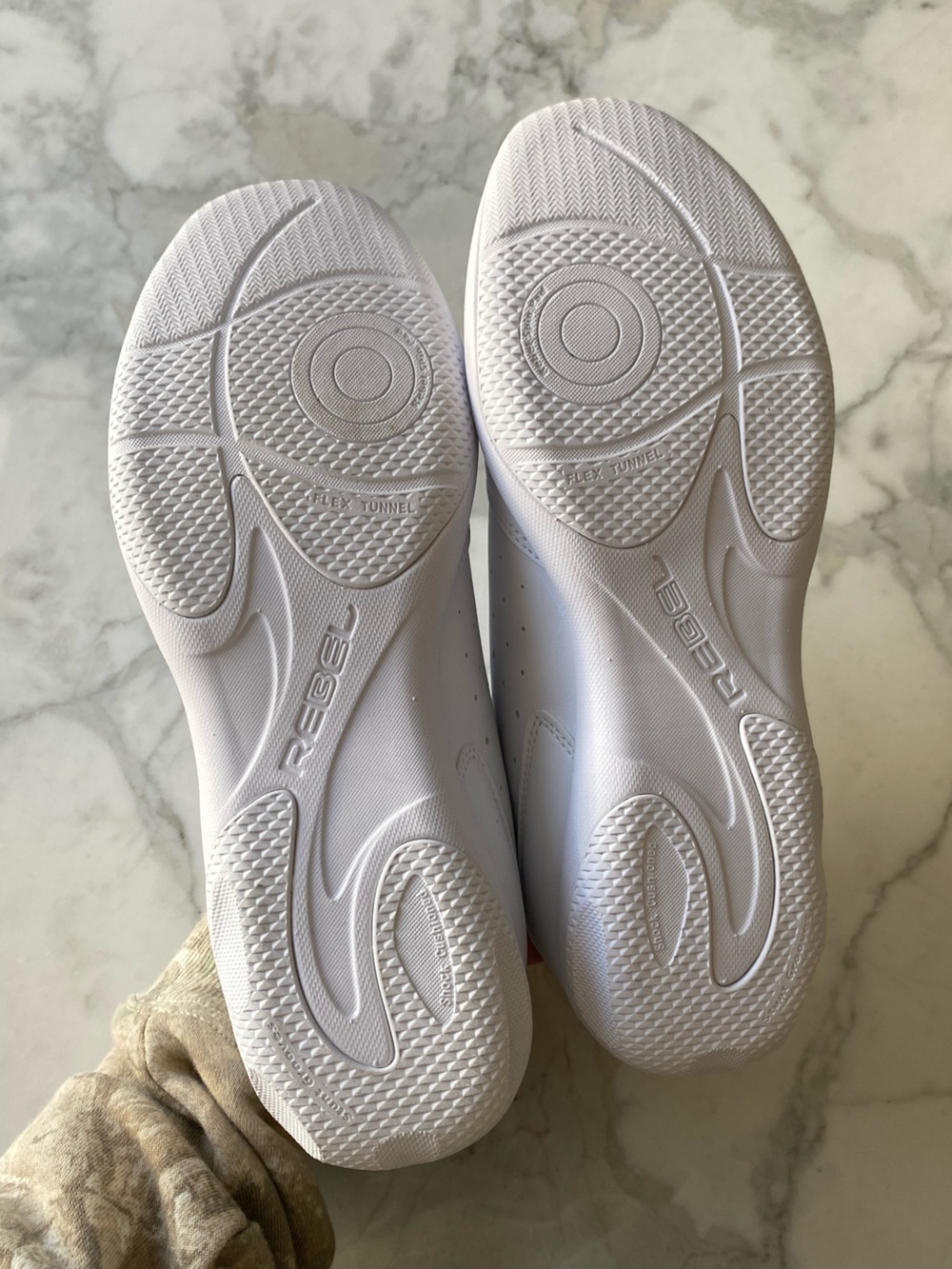 Rebel Rise II Cheer Shoes Size 9.5 White With Travel Bag NEW! RI0200095U - Picture 8 of 15